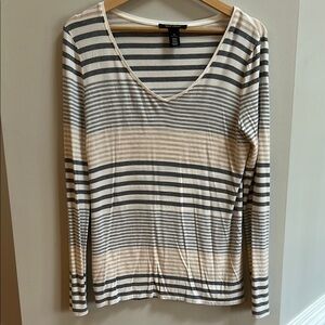 White House Black Market Fitted Long Sleeve Blouse in White and Gray